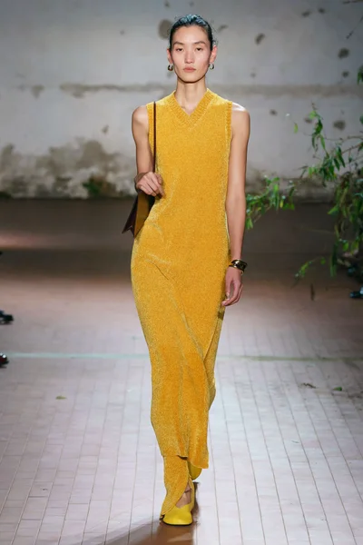 Look 33